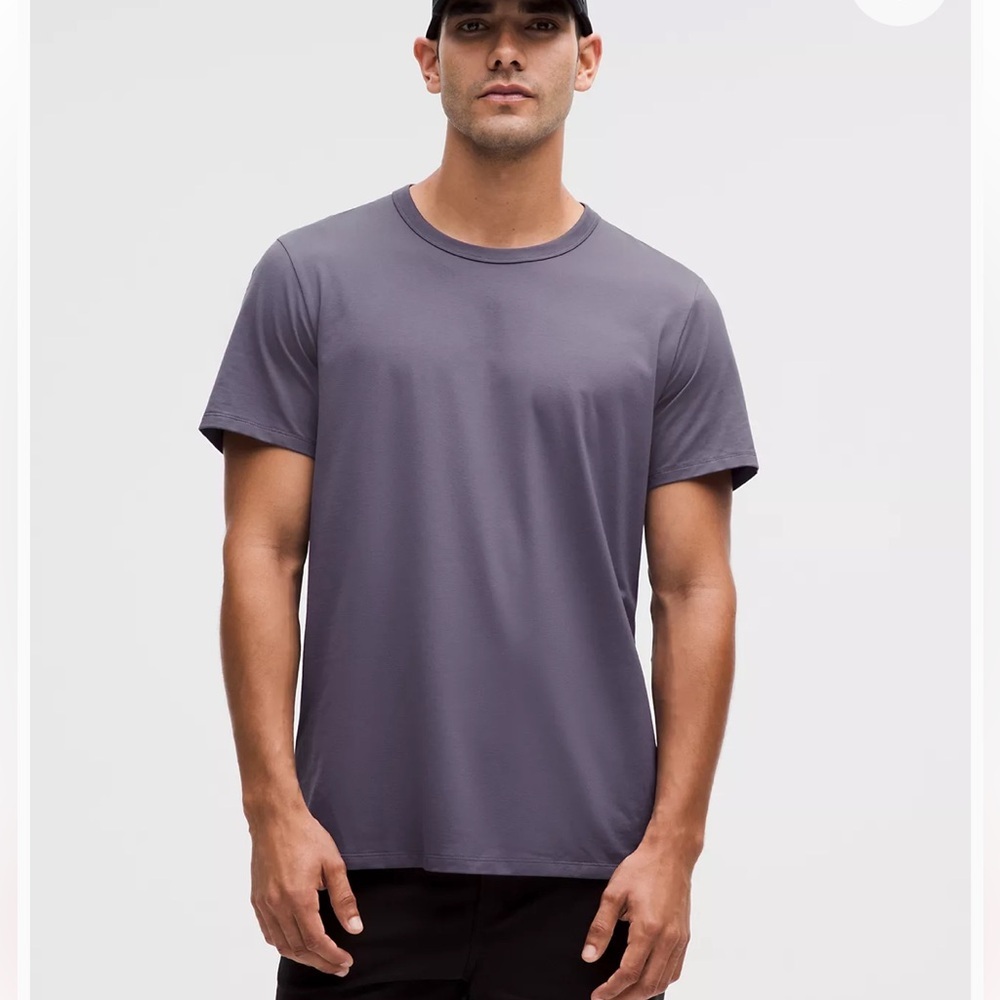 Lululemon- Men’s Brown Fundamental T-Shirt
